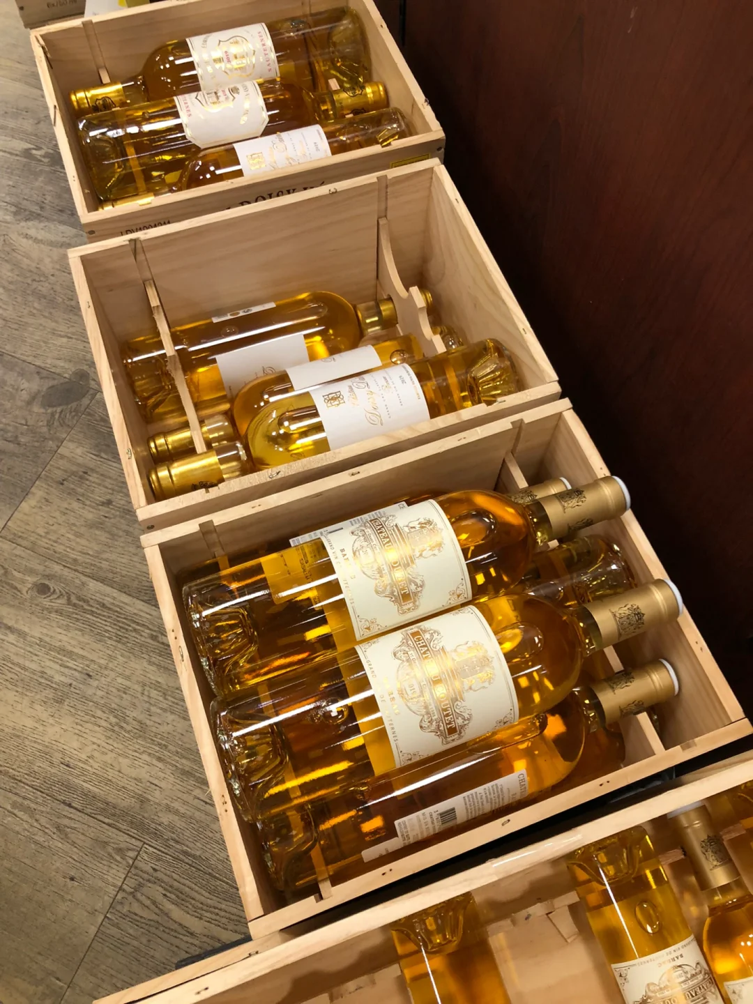 今天新发布的一批波尔多葡萄酒.