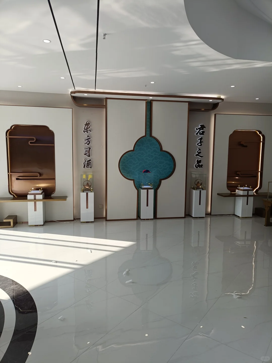 ? 颂福定制 | 习酒专属 “高级感展台”