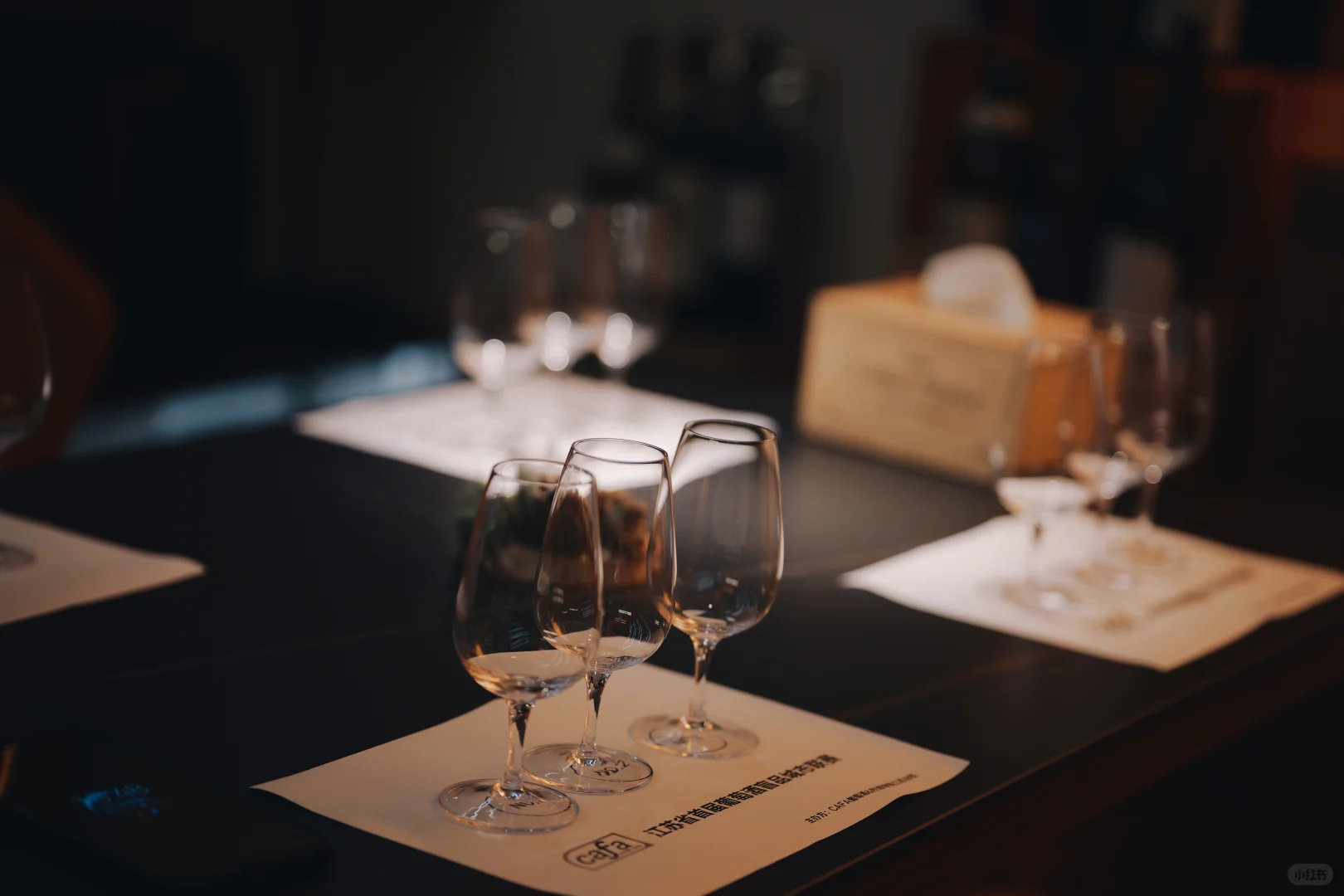 小伙伴第一次体验葡萄酒盲品?，笑到扶墙