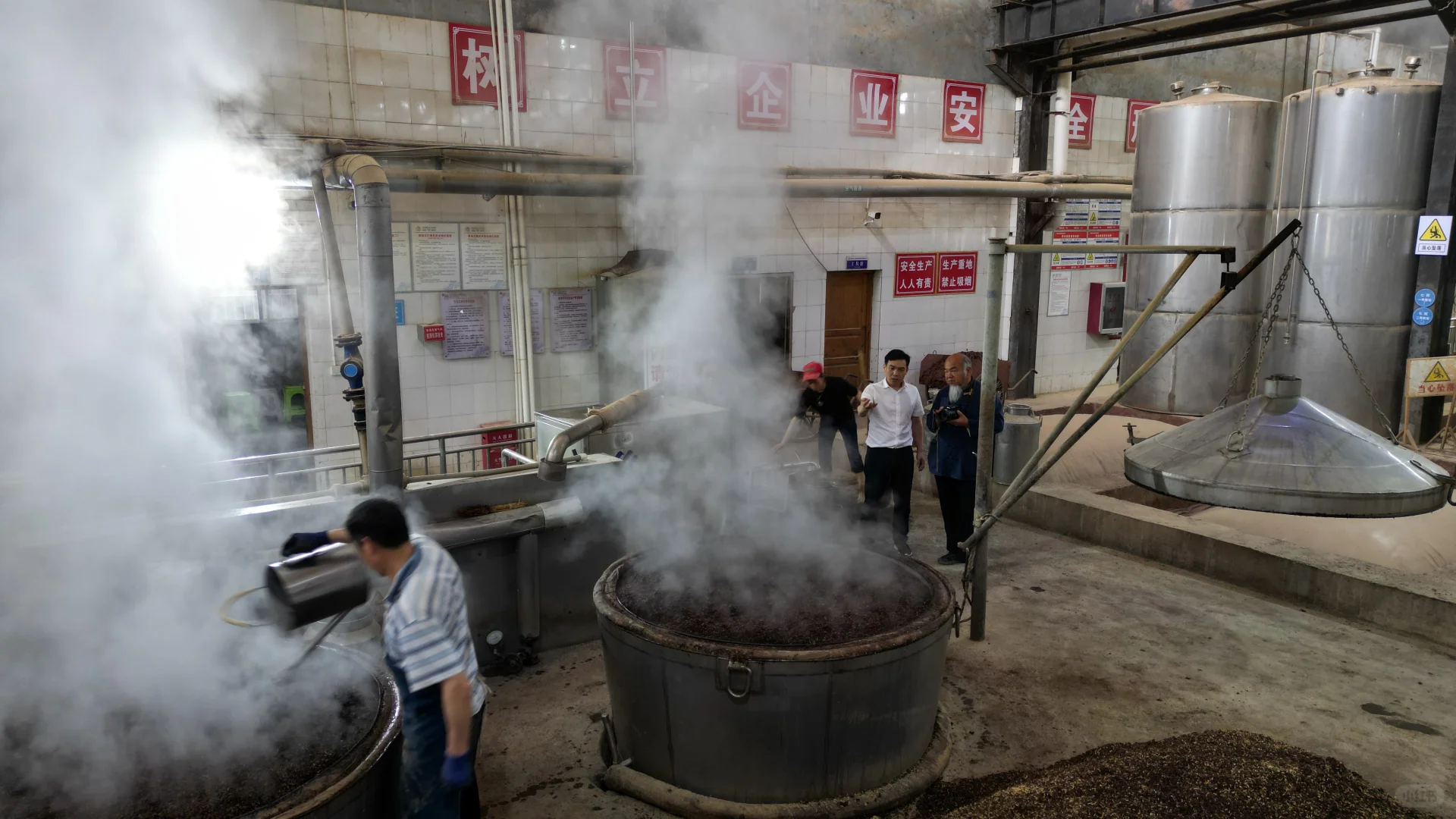 48岁中年人，私域卖酒，1个月12.8w，逆袭