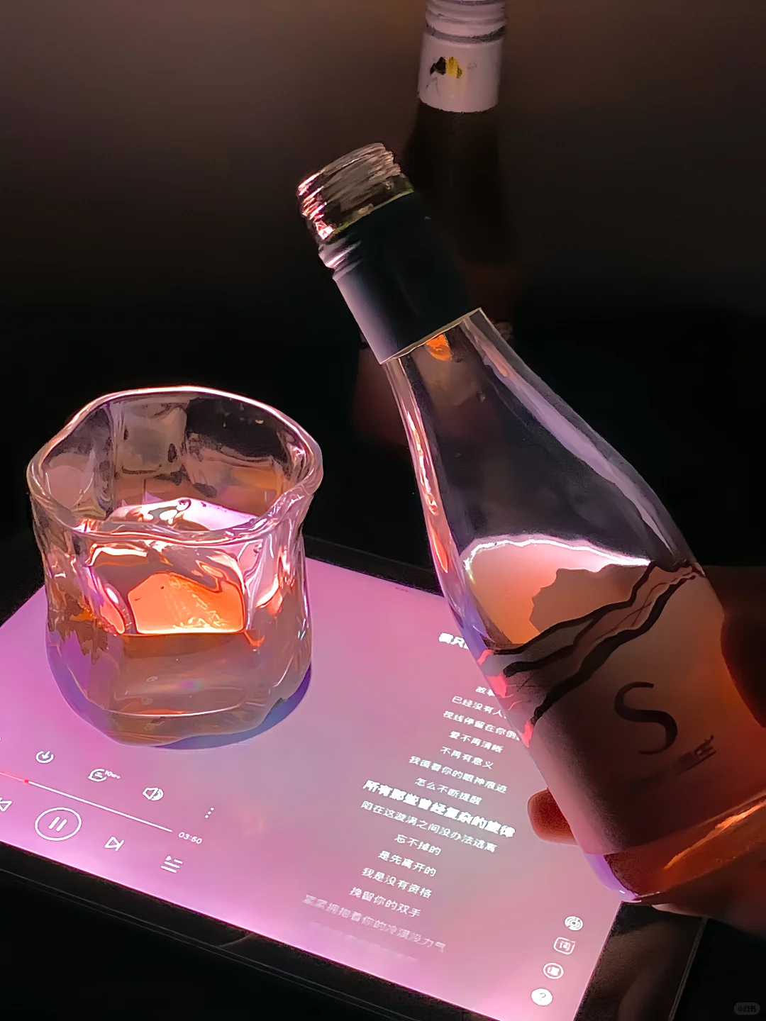 ?把焦虑泡在酒里｜i人的「微醺治 愈时刻」