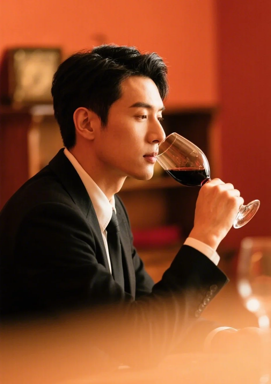 红酒评鉴秘籍大公开!小白也能秒变行家?