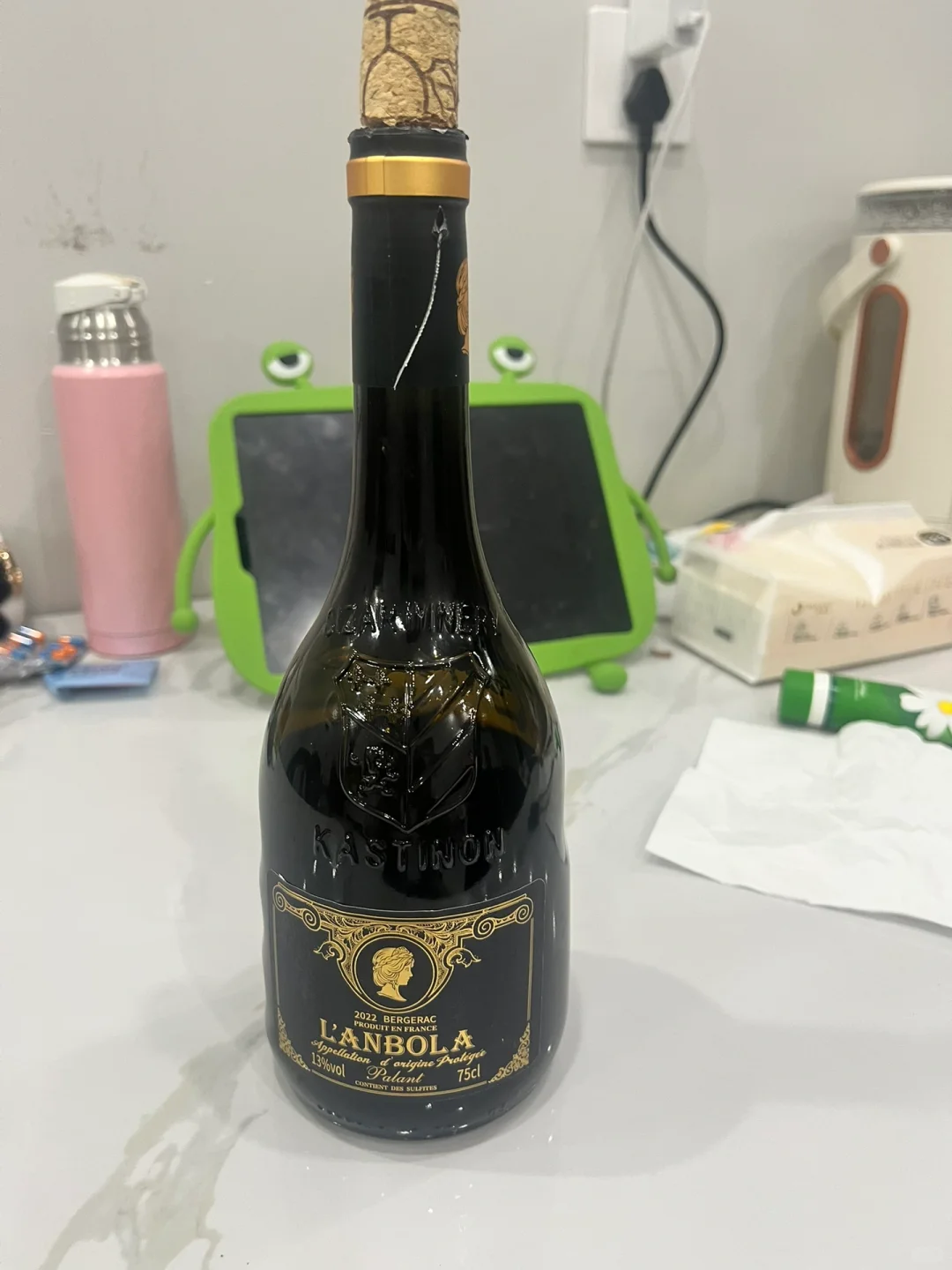 也没人告诉我红酒这么难喝啊