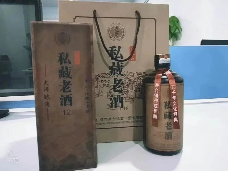 好喝不上头、不辣喉咙、纯粮食酝酿