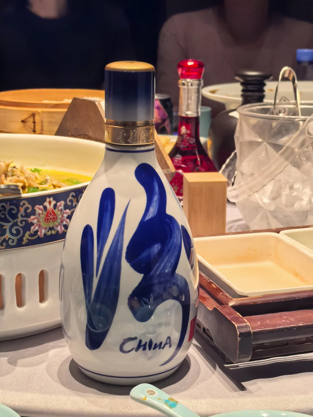 女生聚会带这瓶青花 20，微醺氛围直接拉满