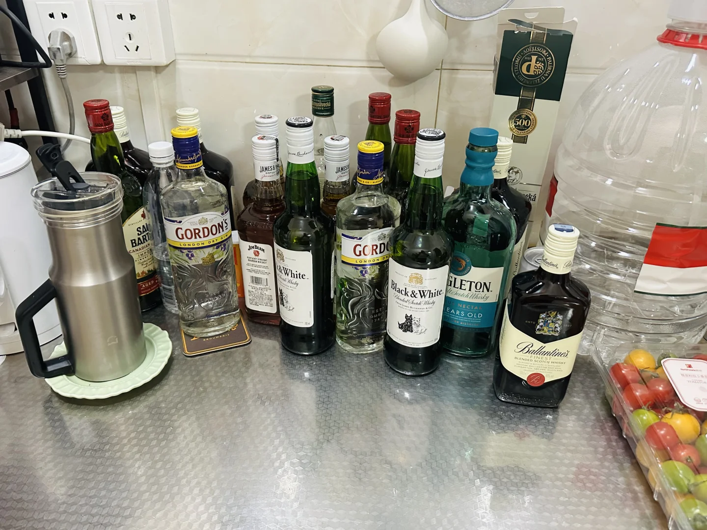 请朋友食饭（我看着）·给自己买酒