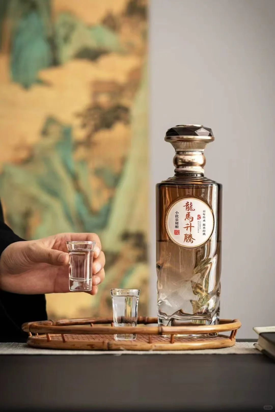 品味时光的馈赠，这款白酒太有仪式感了！✨