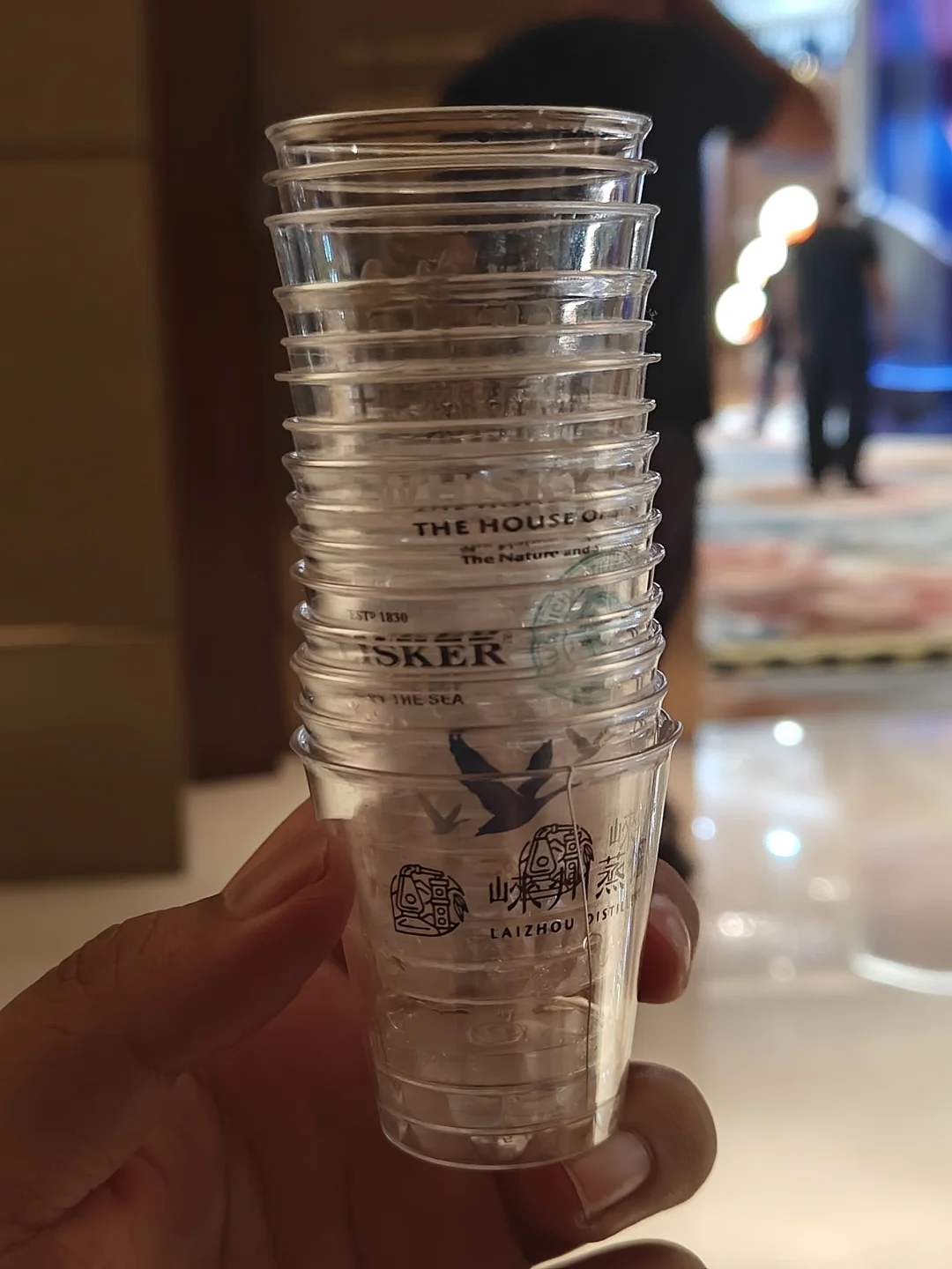 今年的 Whisky L 人太多了