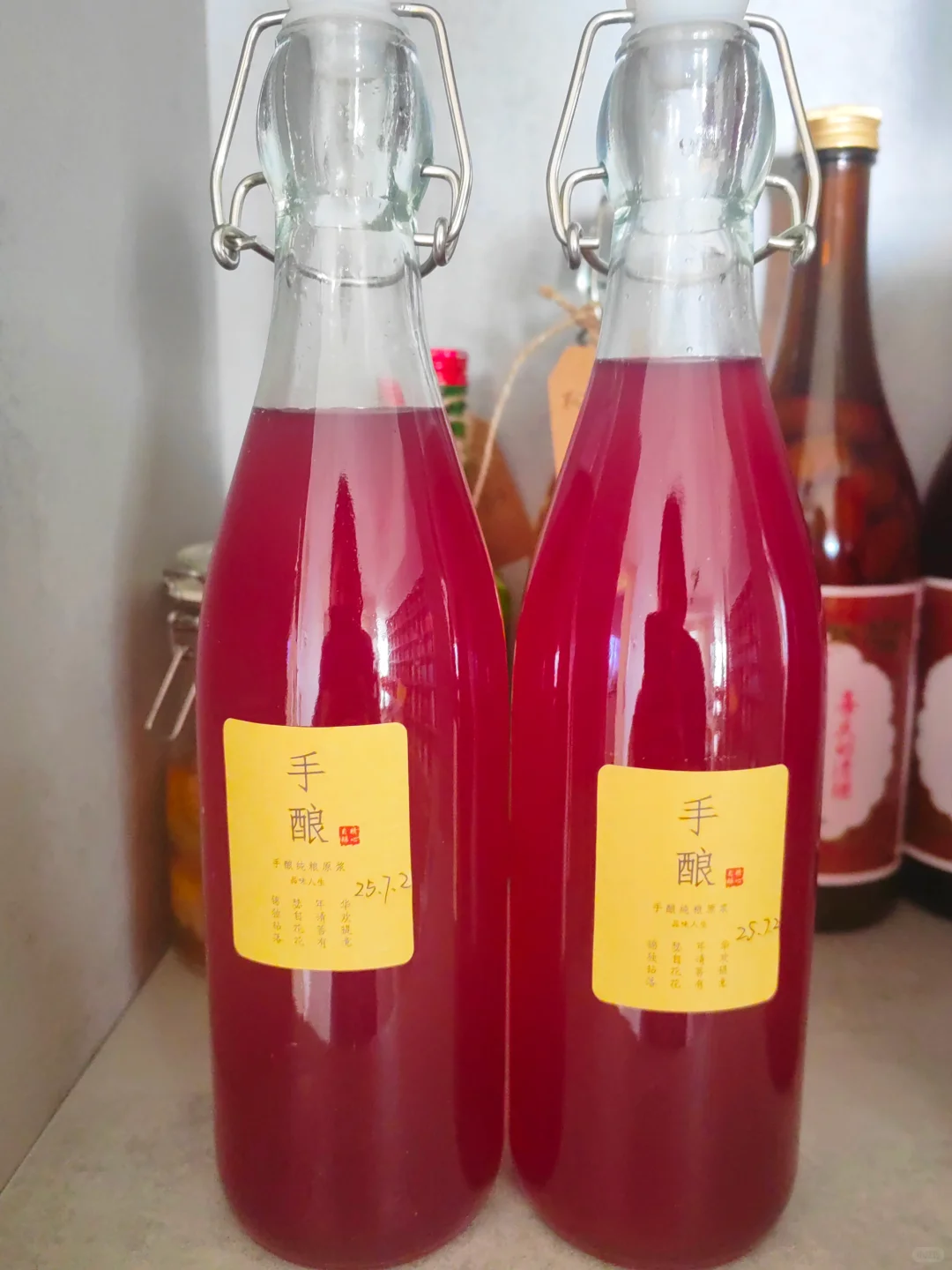 是自己酿的葡萄酒啊，可真是太好喝了吧