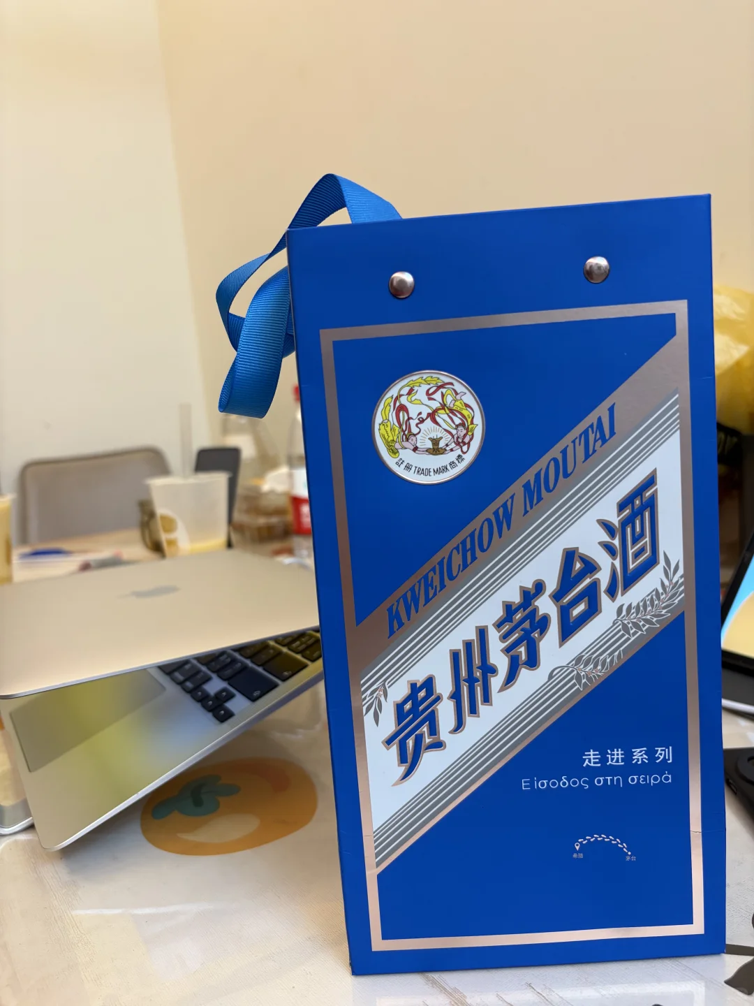 ? 秋天的第一杯白酒，暖胃更暖心 ?