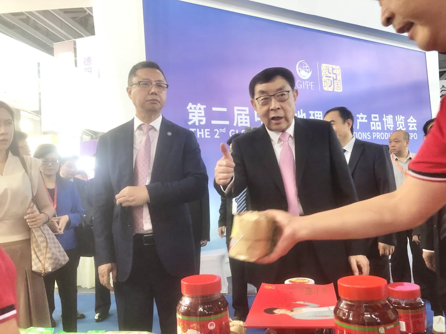 “成都造·成都味”走俏第二届中外地博会
