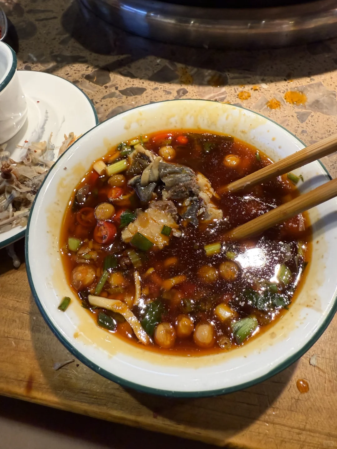 为什么现在很多年轻人都开始选择喝白酒了