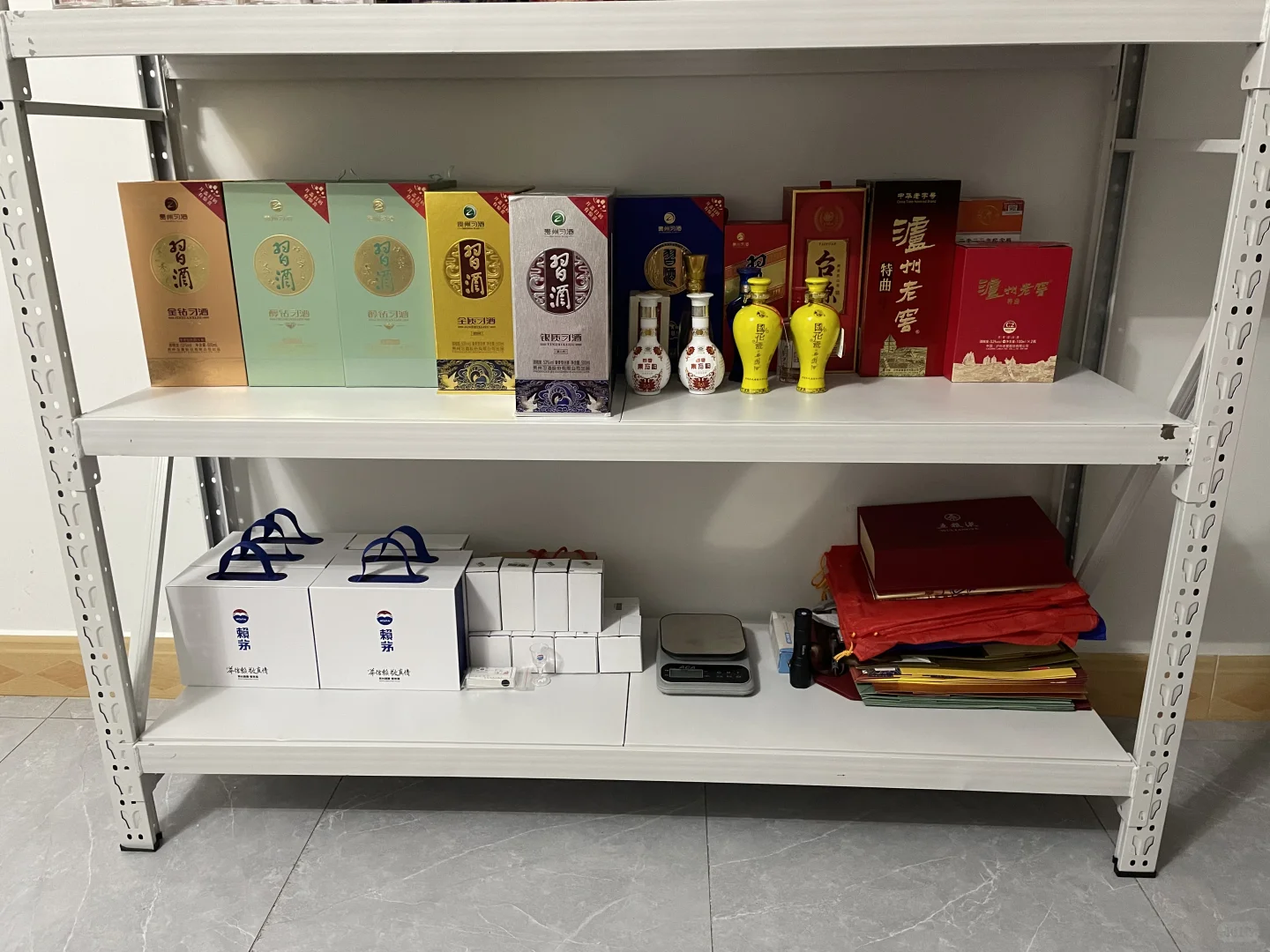 这一柜子的酒，谁不爱呢！