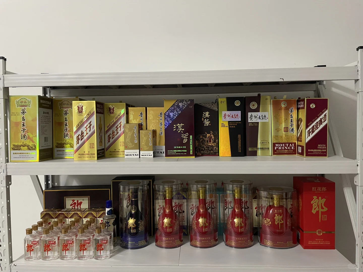 这一柜子的酒，谁不爱呢！