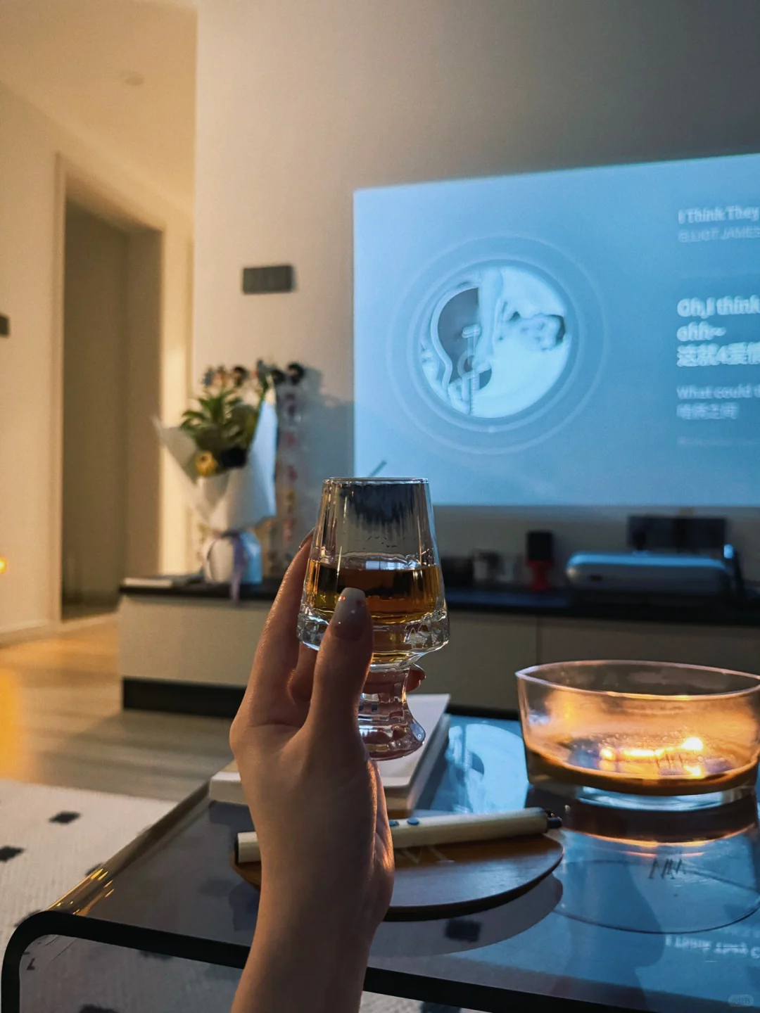 人，不能没有音乐和威士忌。