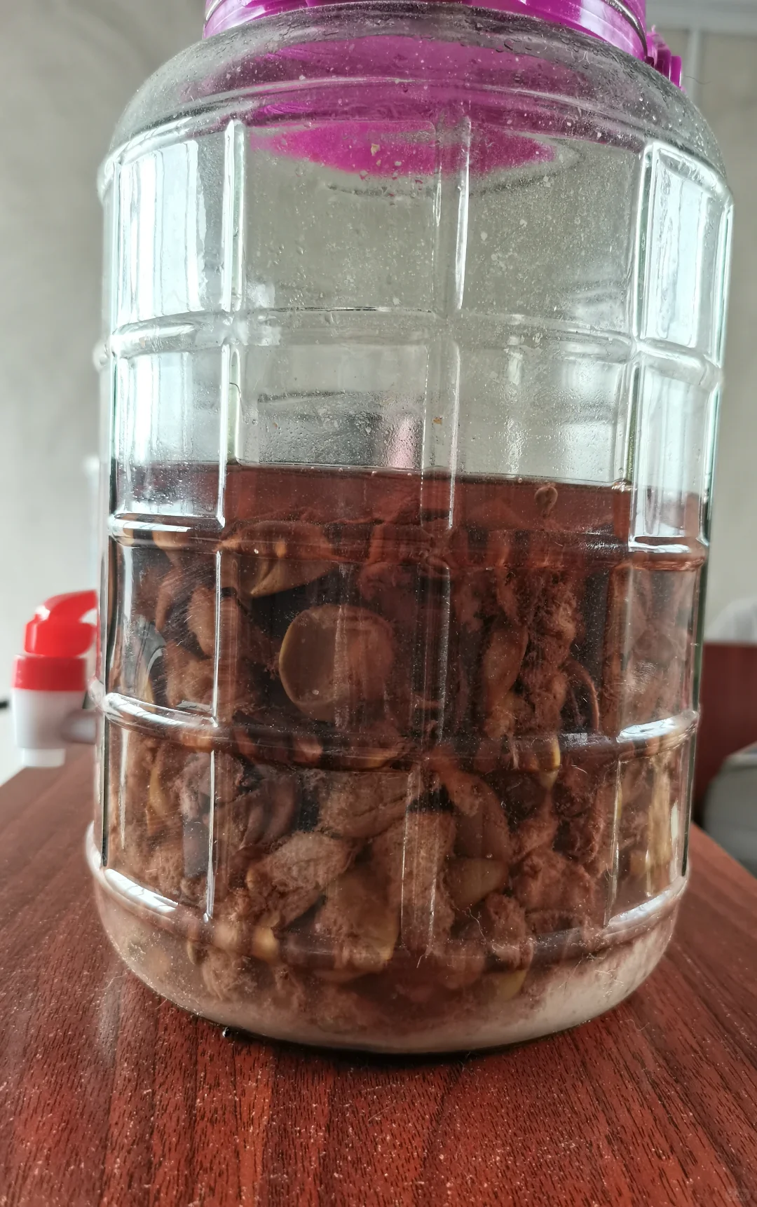 俺爸酿的葡萄酒为啥是这样的