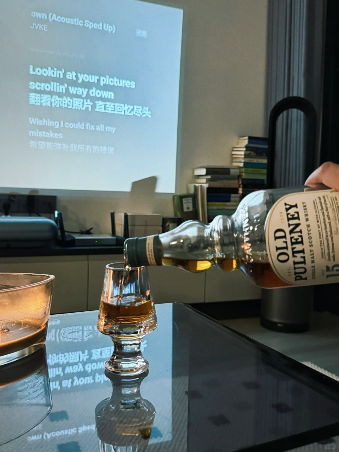 人，不能没有音乐和威士忌。