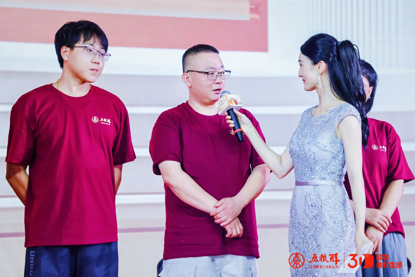 礼服➕晚宴,妥妥出片现场!