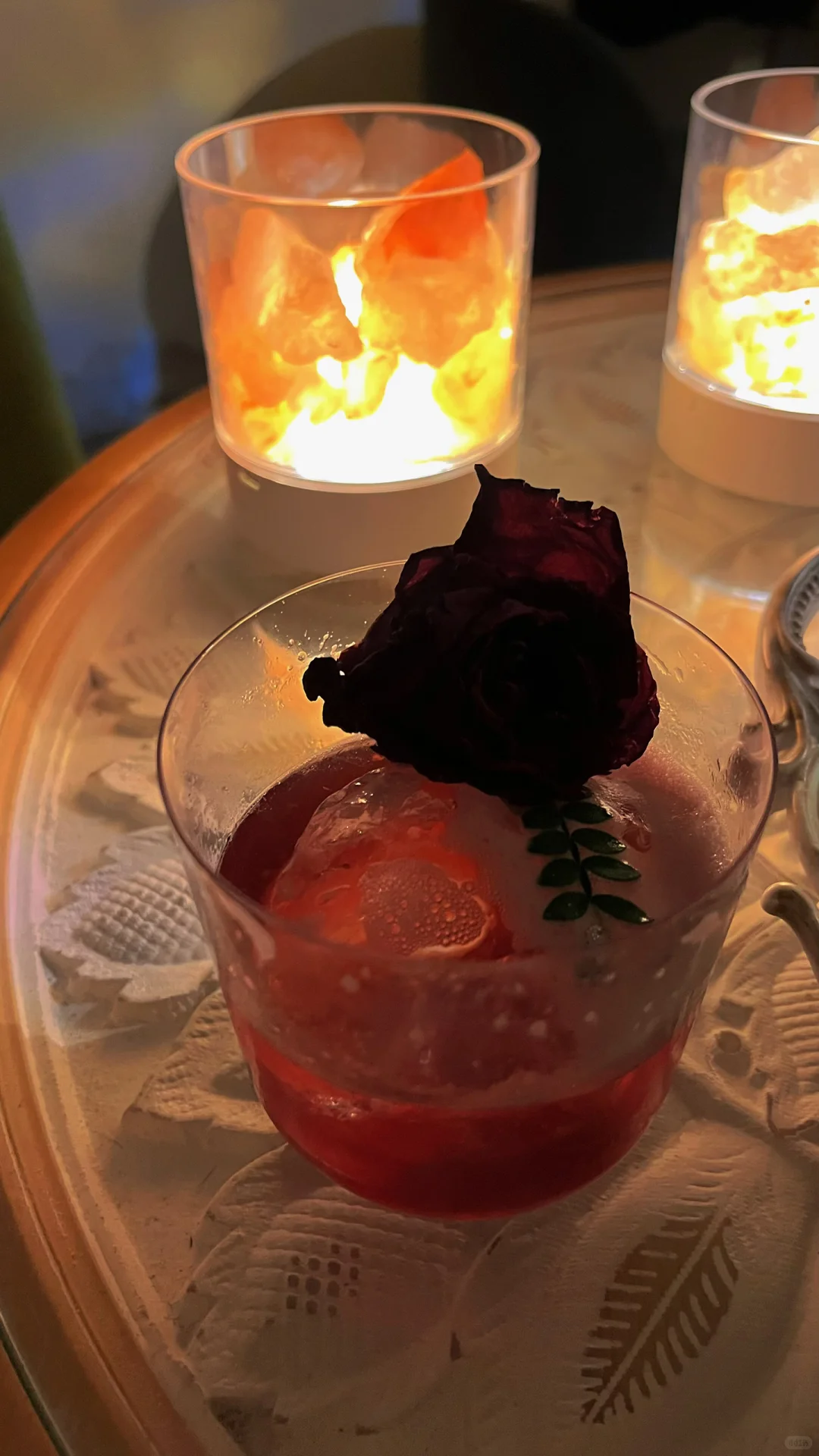 酒酿黄昏，红玫瑰的偏爱