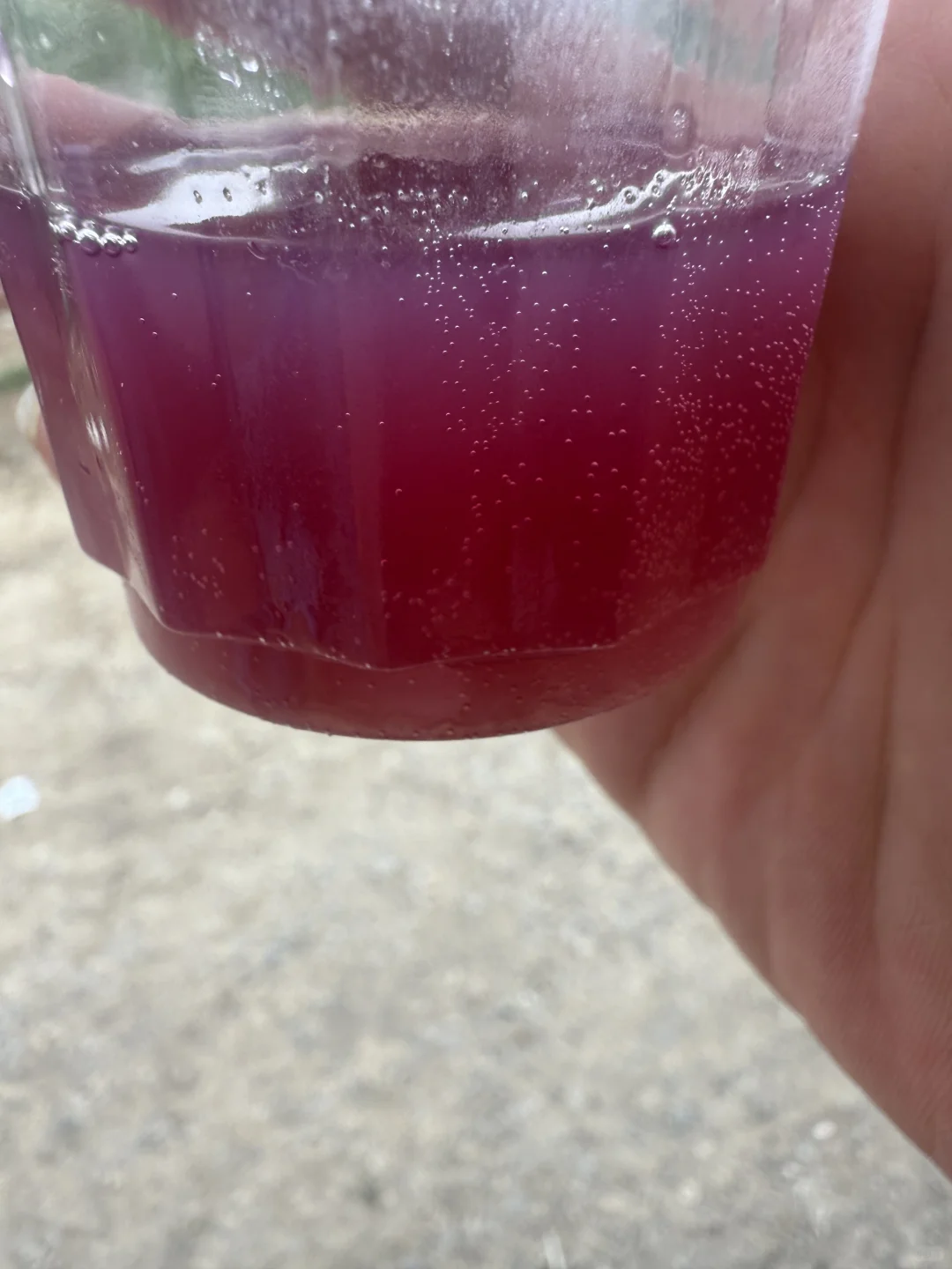 葡萄酒差点爆炸，气体老是不消，求助