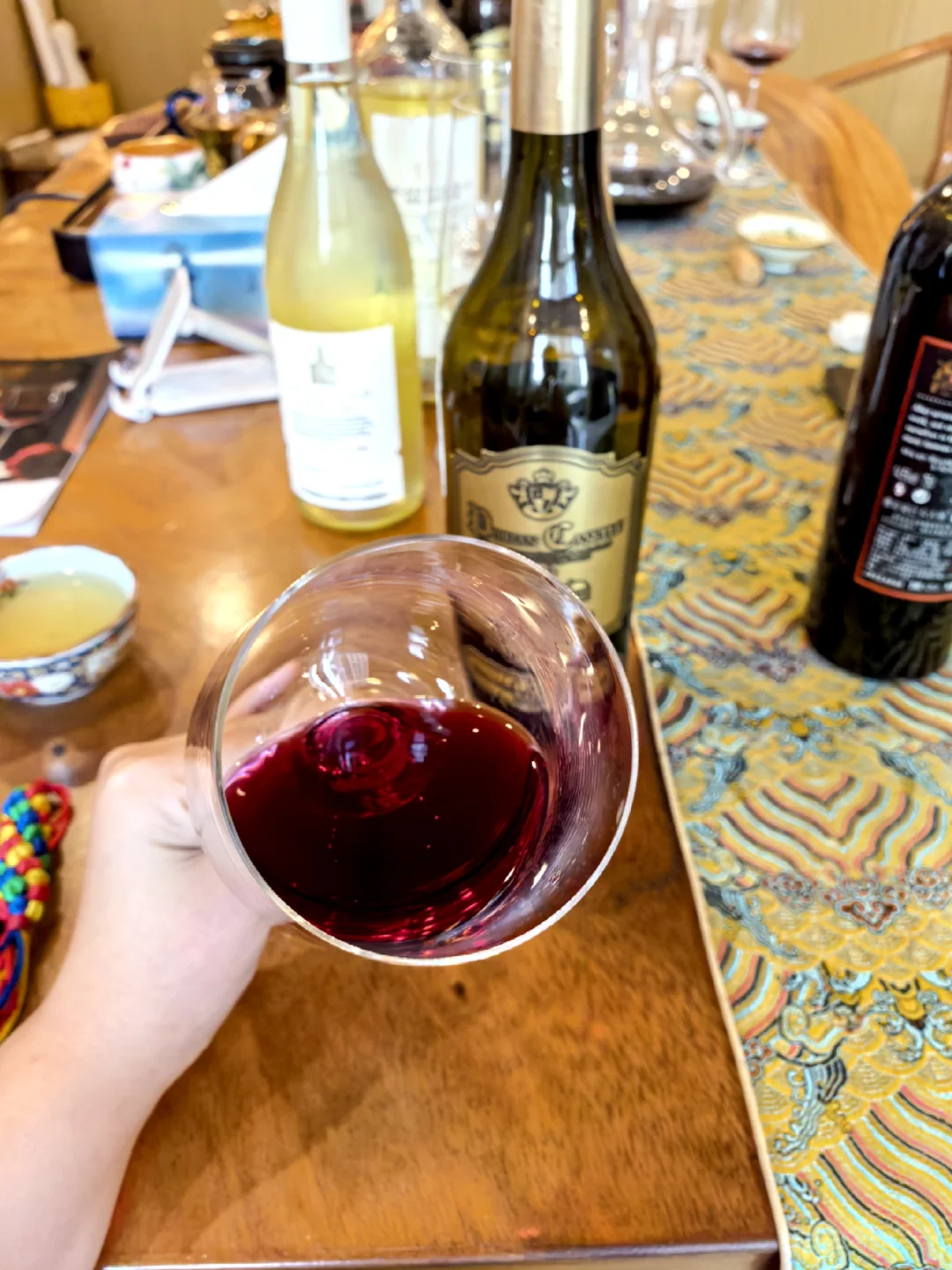 老洋房里的葡萄酒品鉴会?