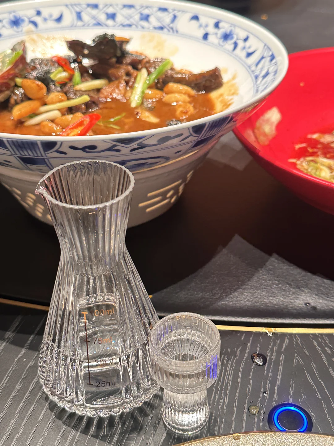 女生参加白酒局，老板让我“意思一下”…结果我