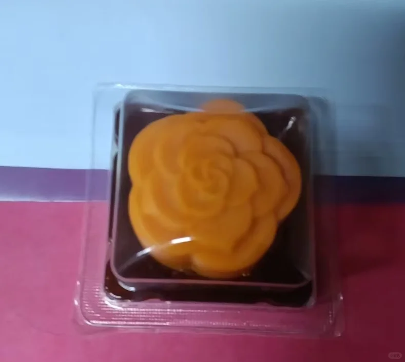 感恩西农送的葡萄酒