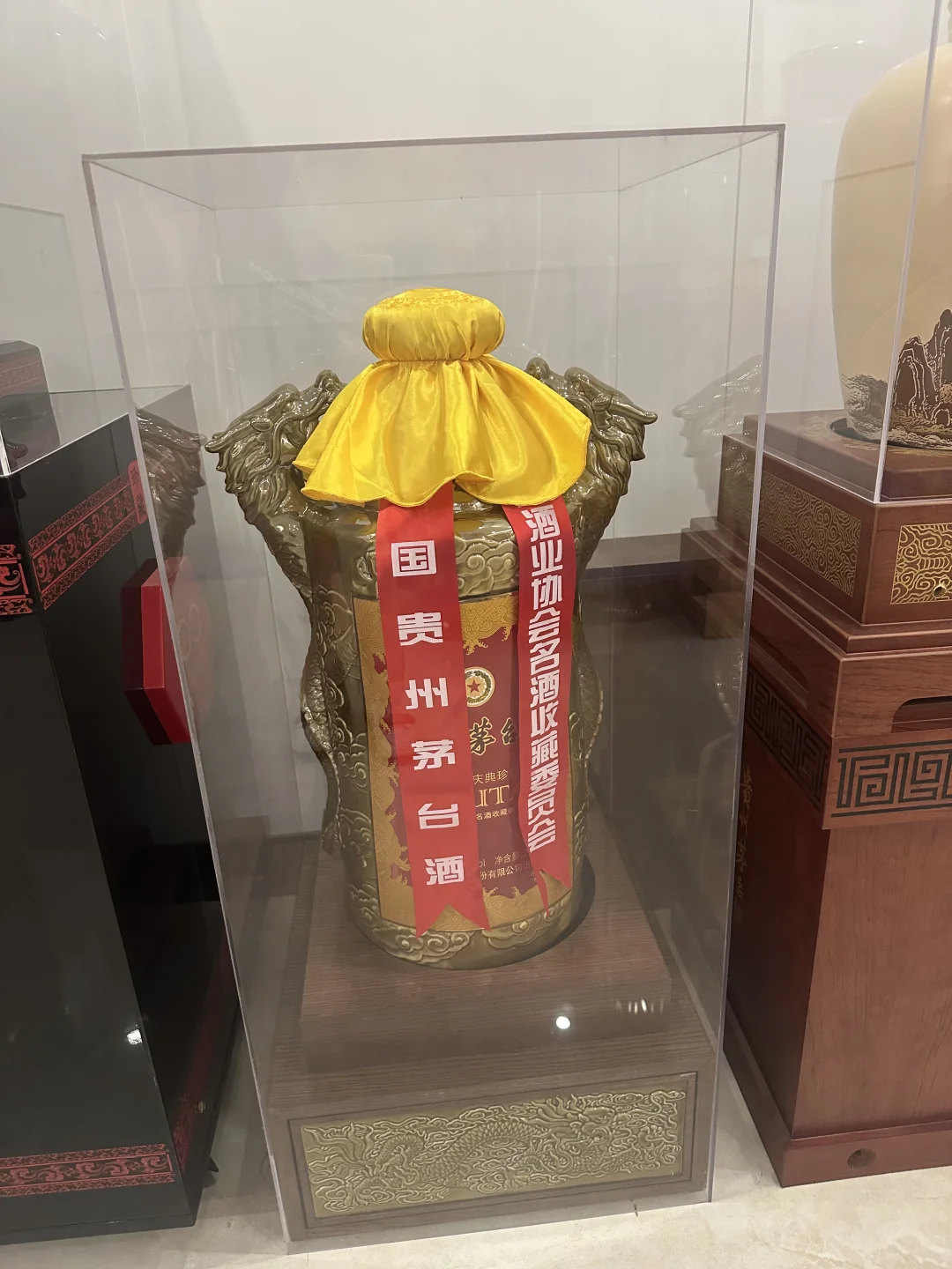 100斤的百万茅台长什么样？