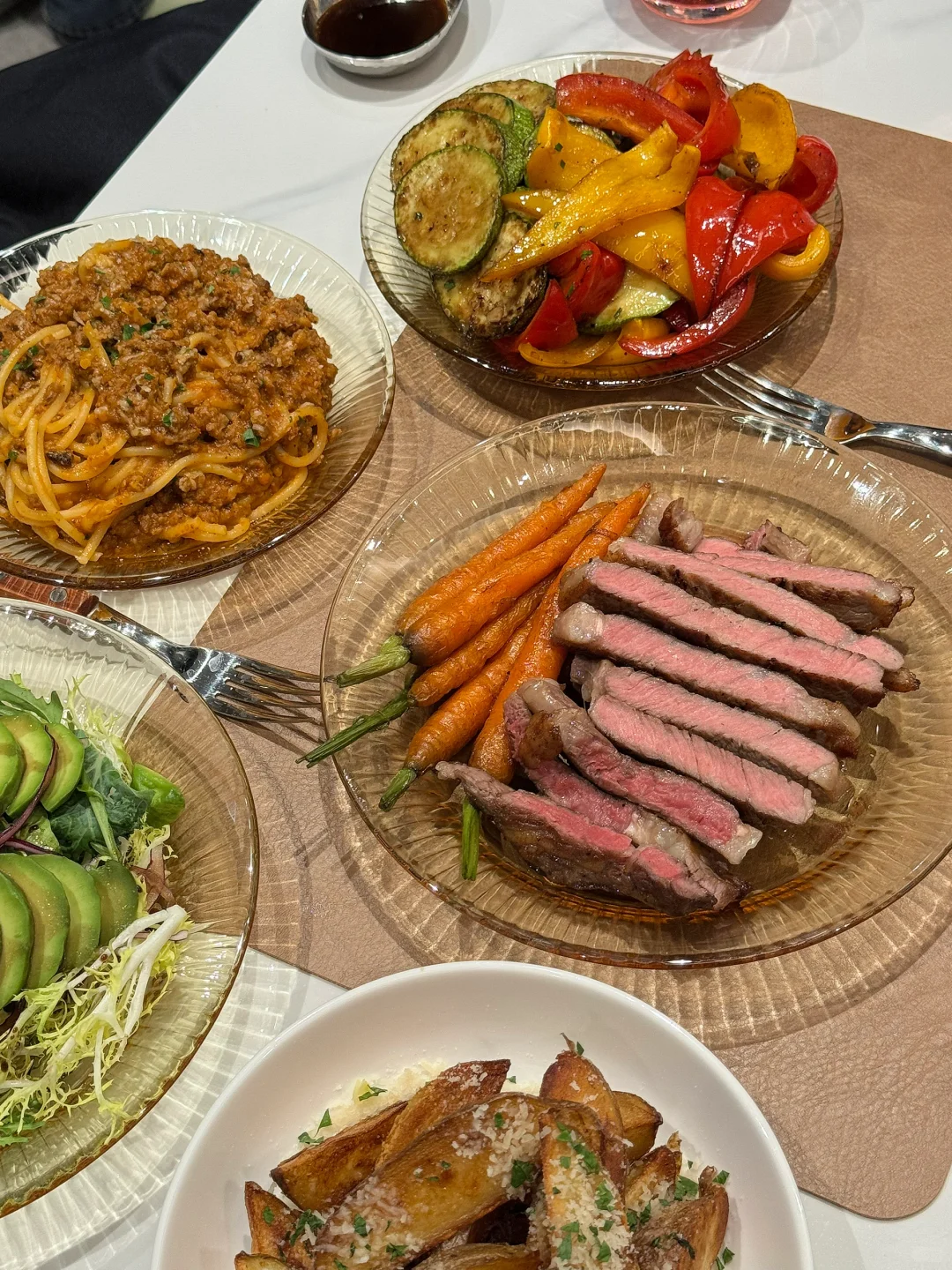 夏日黑皮诺桃红：把草莓糖泡进杯子里??