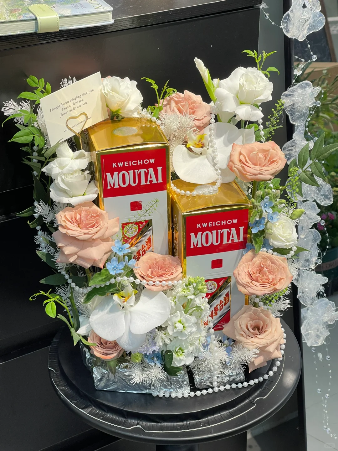 茅台配上鲜花简直绝配