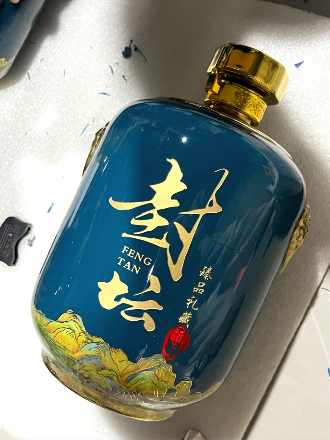 ✨一眼沦陷!这瓶封坛酒把艺术喝进肚里