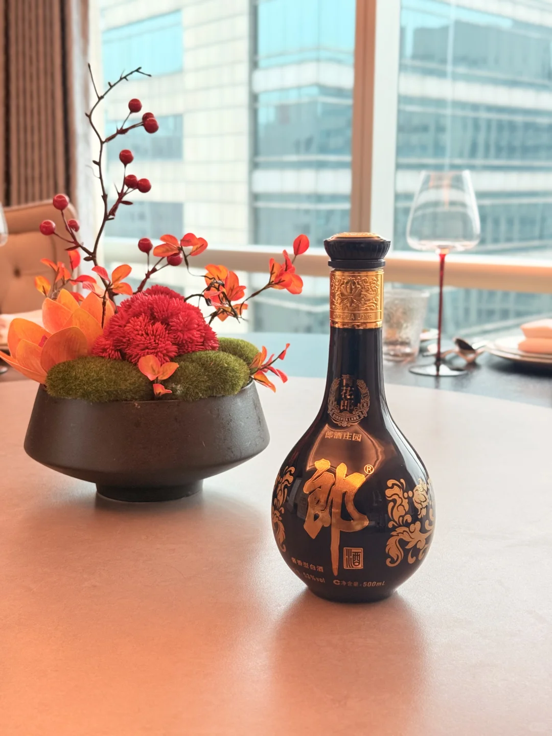 商务宴请的隐秘王牌｜五代青花郎的极致美学