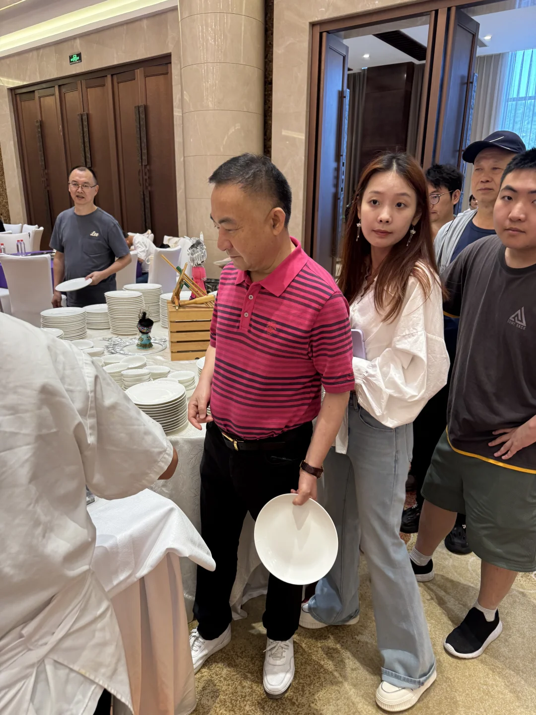 去现场参加茅台股东大会，见到林园了！