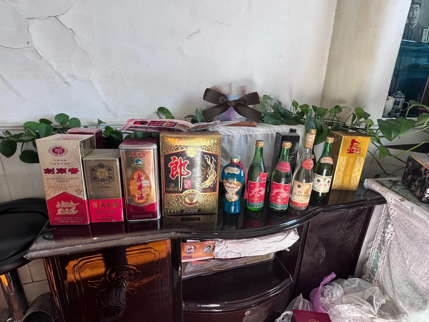 长辈家收藏了老酒???