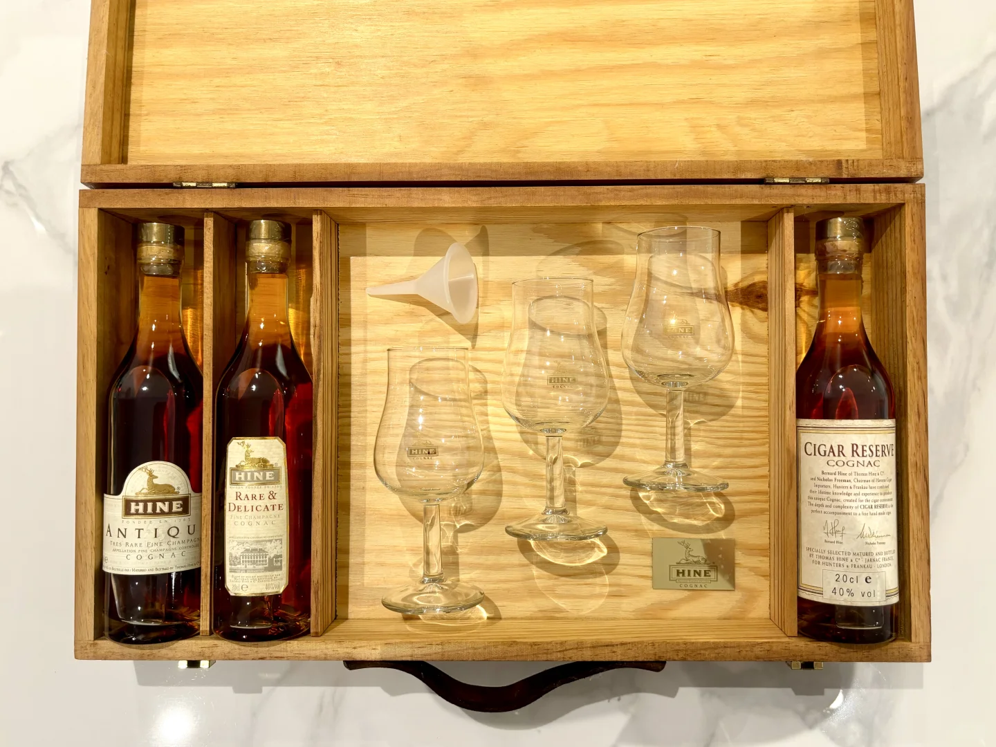 三支古早御鹿干邑开箱｜老vsop真能吊打新xo？