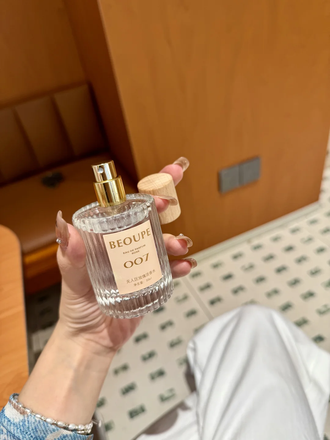 在奶茶店被02年弟弟搭讪了！！说我身上好香～