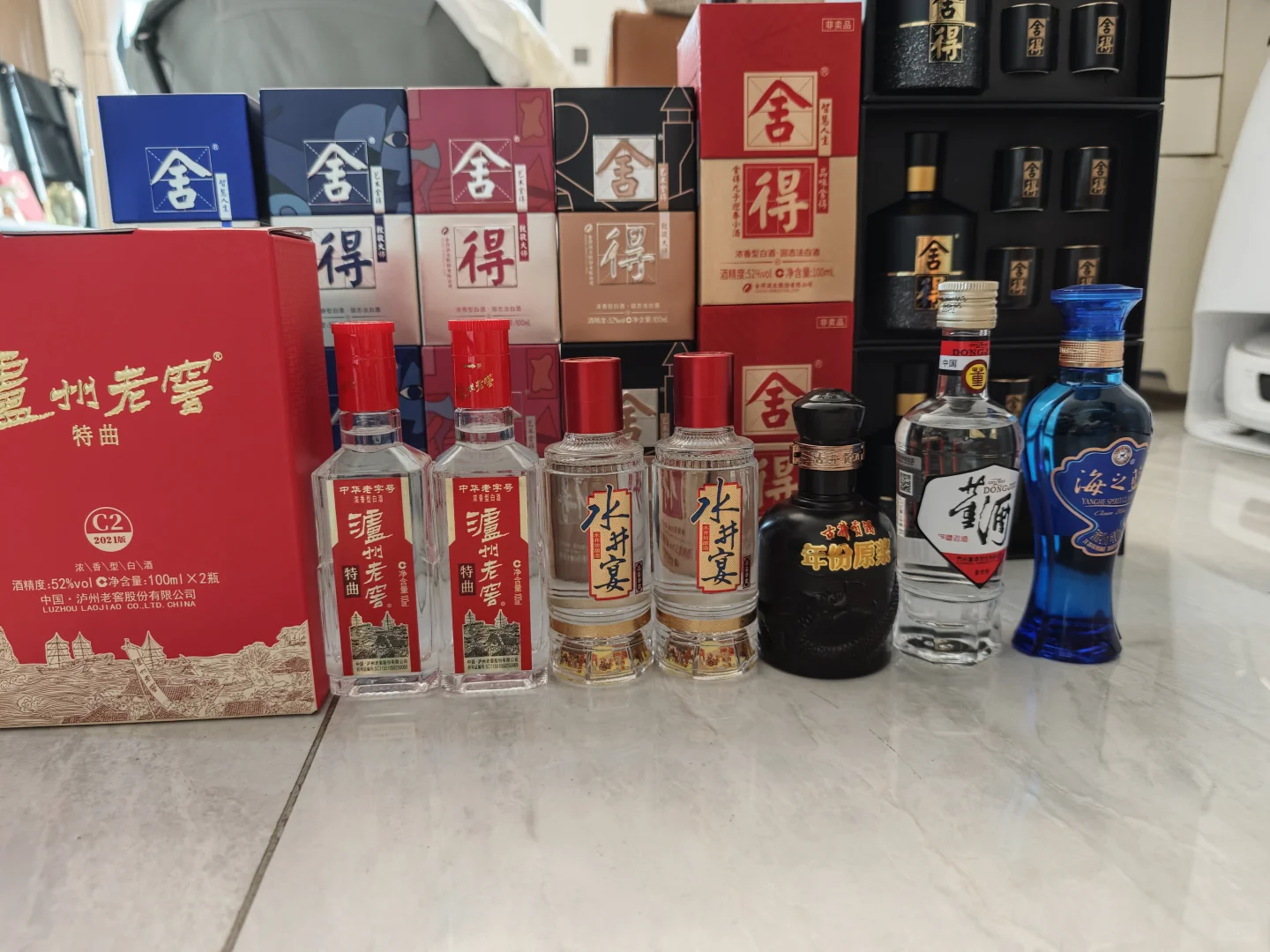 小酒太多了，喝不完，根本喝不完