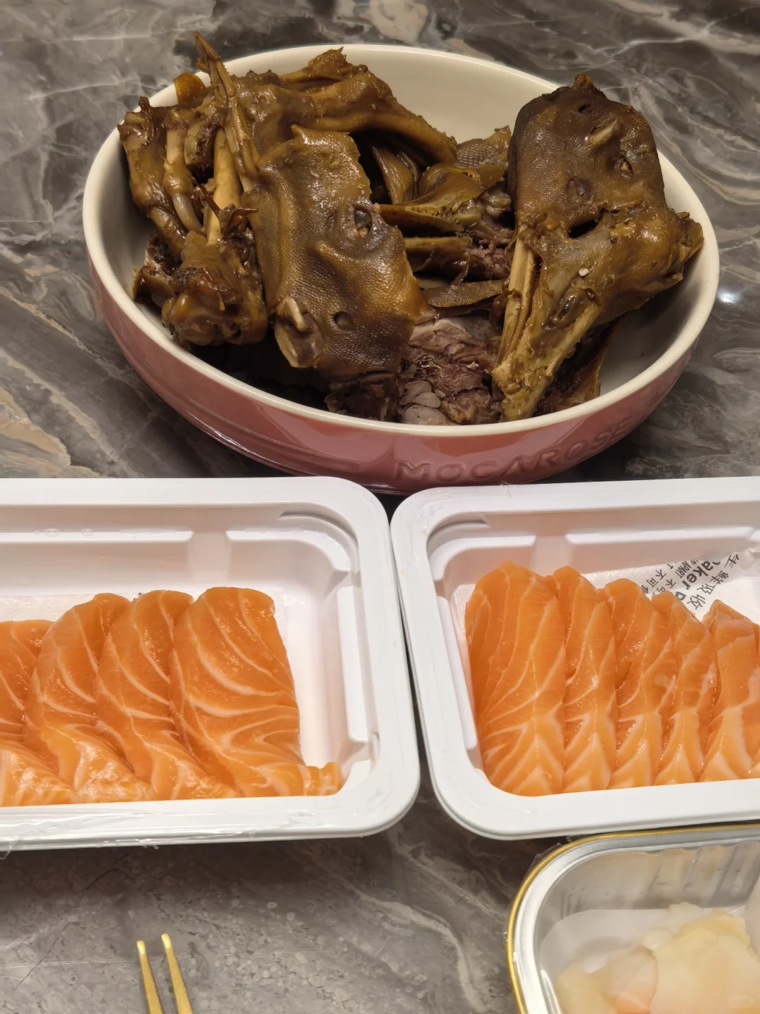 快乐其实很简单，今晚的快乐是红酒给的