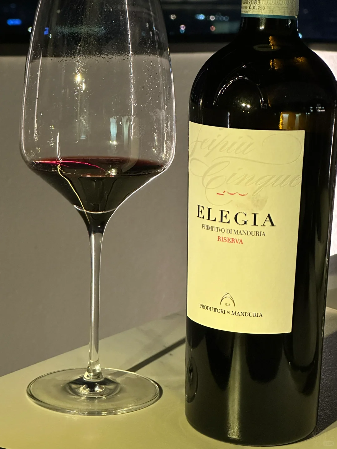 今晚微醺喝什么｜一杯葡萄酒把我喝微醺了