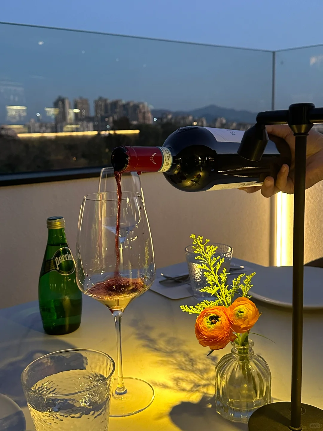 今晚微醺喝什么｜一杯葡萄酒把我喝微醺了