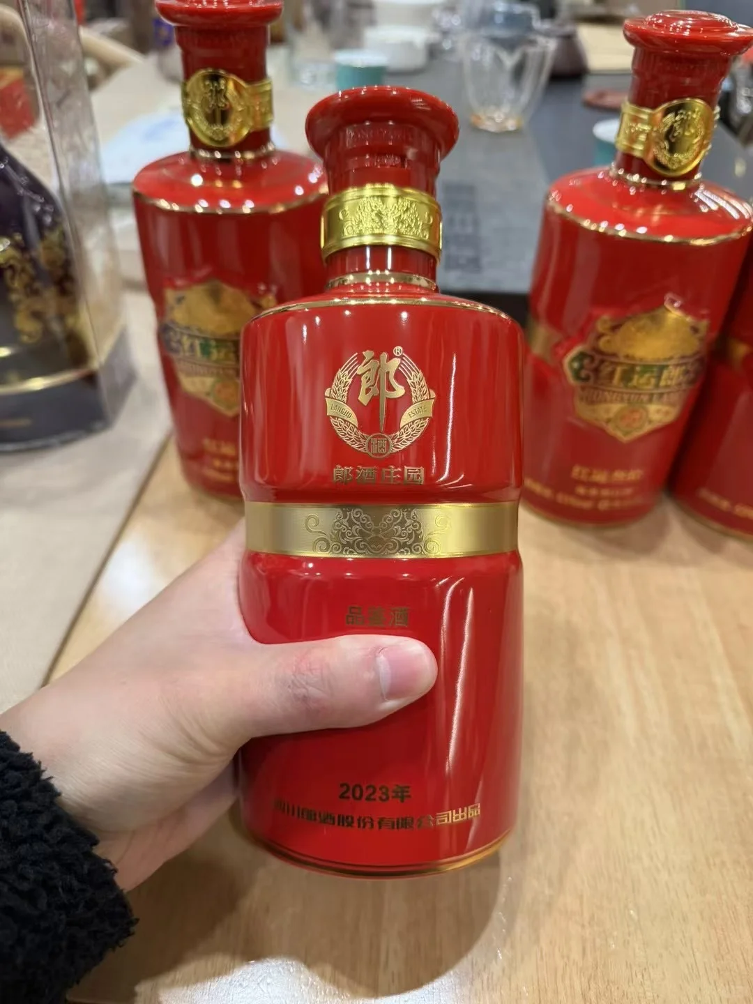 专业回收老酒,年份越久越值钱!?