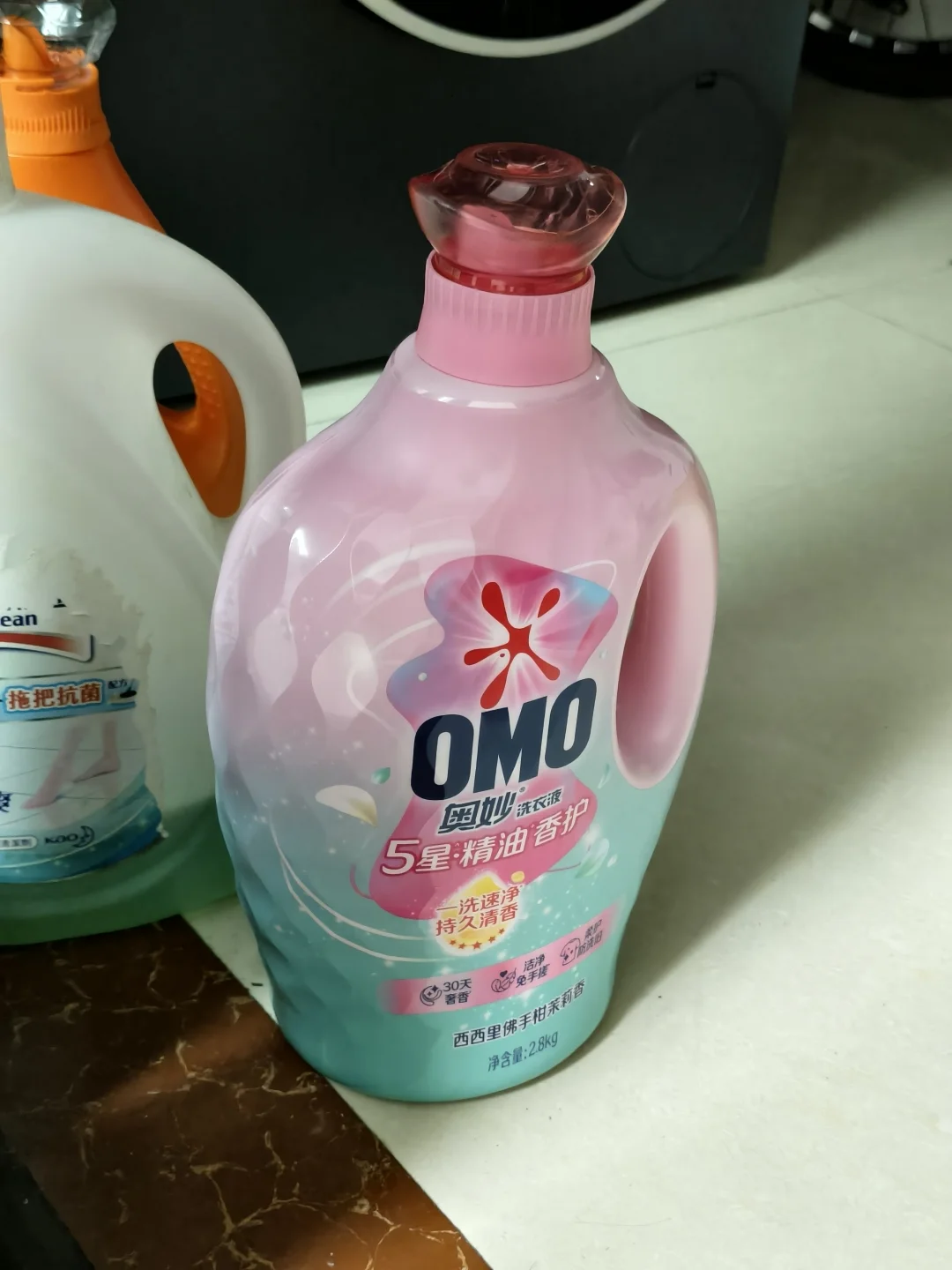 直接闻还挺香，洗完后的香味又不喜欢了