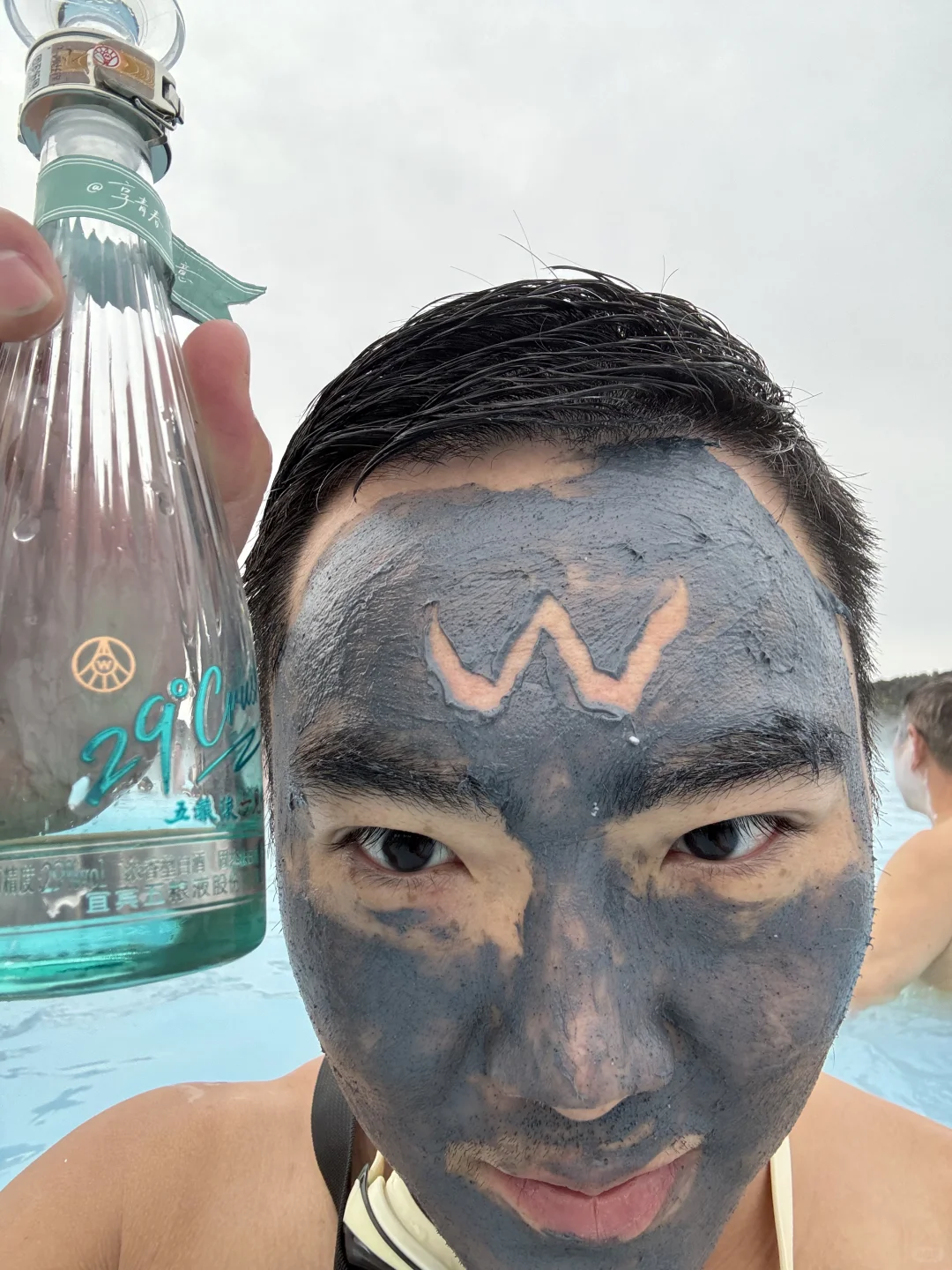 是蓝湖蓝还是五粮液蓝