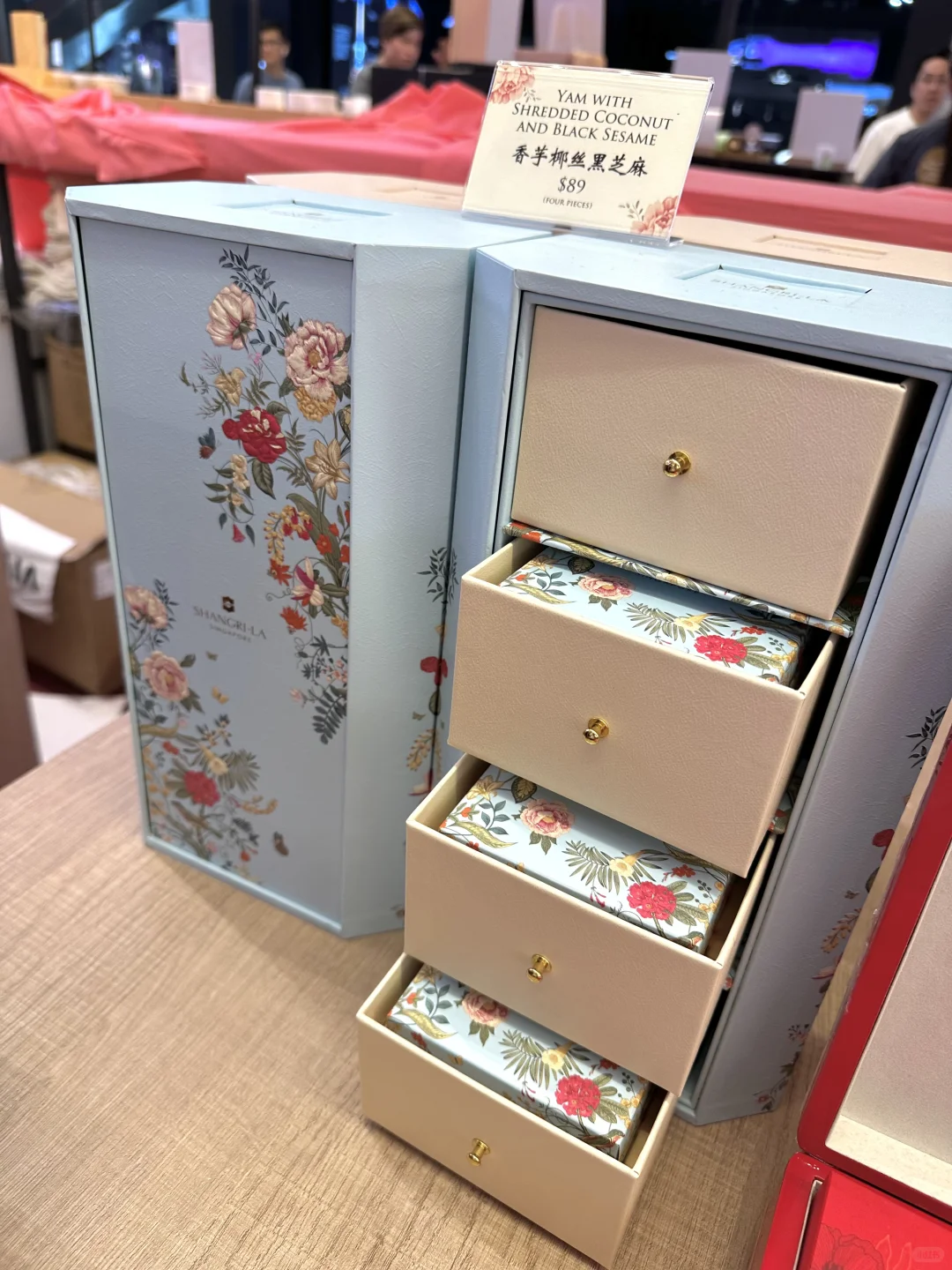 2025月饼展?让人爱不释手的“美丽废物”