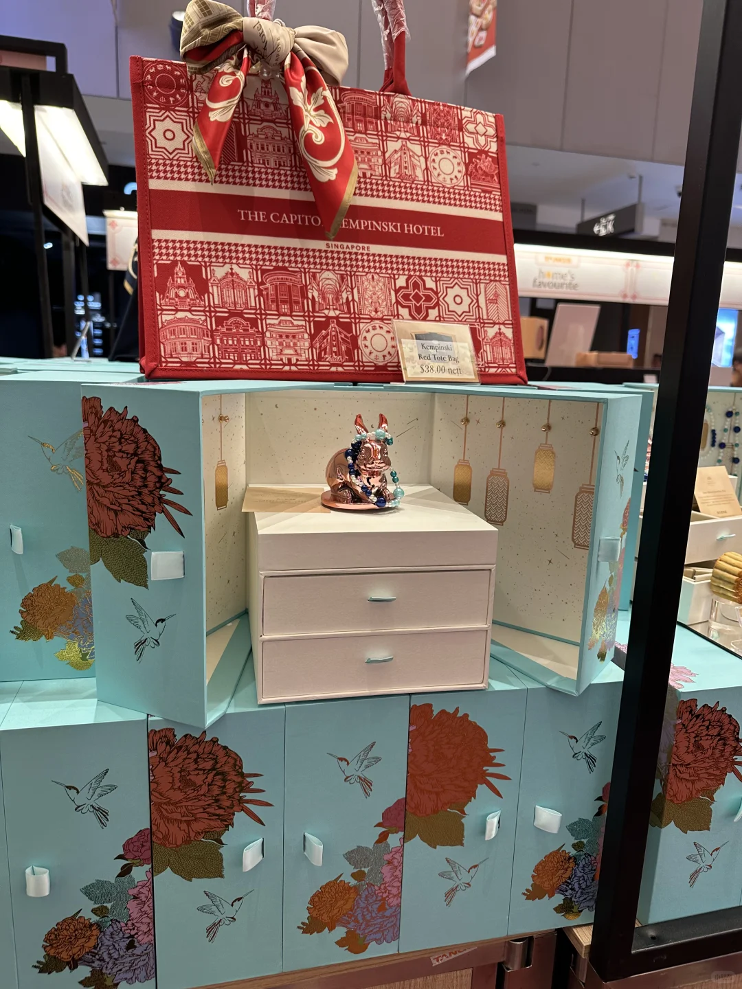 2025月饼展?让人爱不释手的“美丽废物”