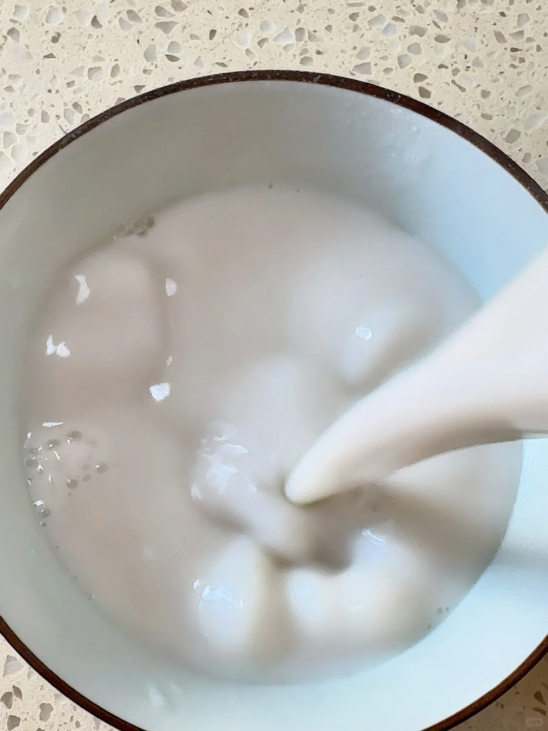 女孩子应该人均一碗，让人白到发光的杏仁露