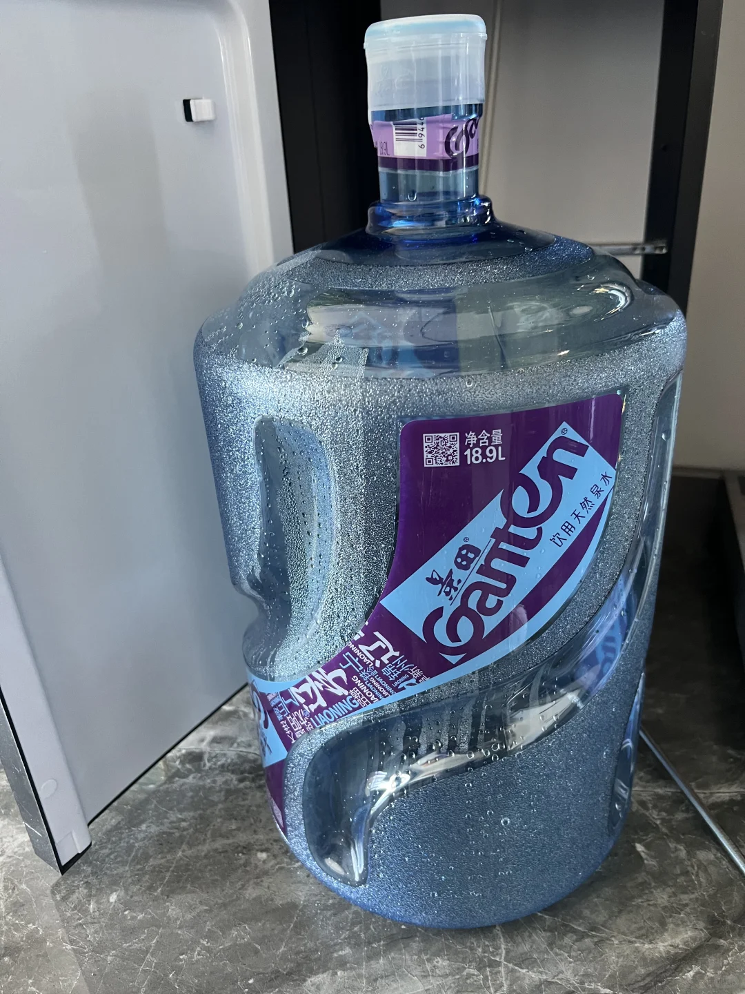 大家都喝什么桶装水啊?