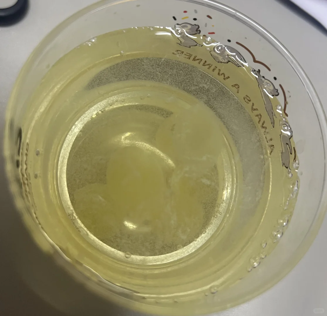 零食店买了三罐小饮料