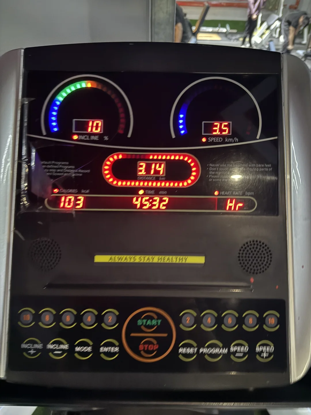 173｜125在校女大想元旦前瘦到110都做了什么