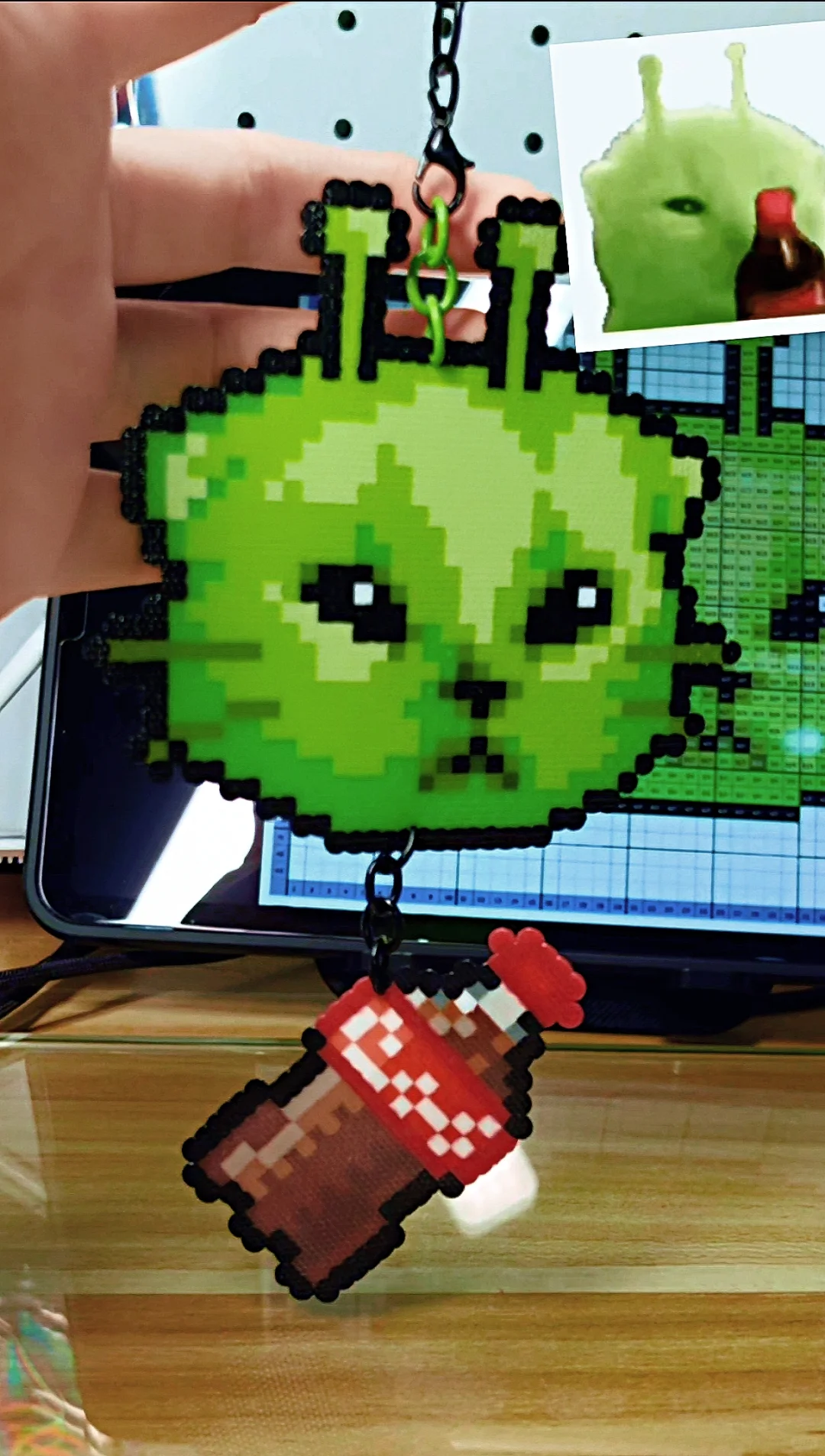 外星小猫（摇可乐版）拼豆挂件